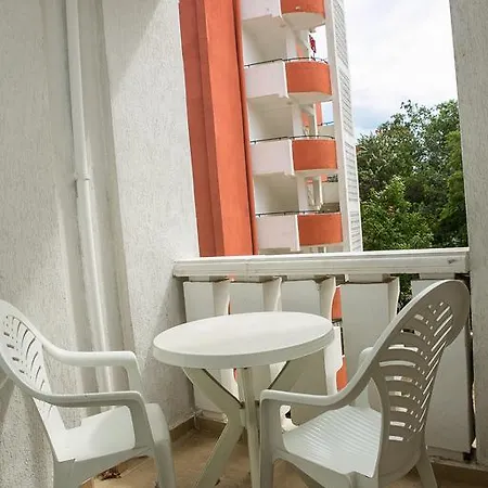 Apartment In Polyusi *
